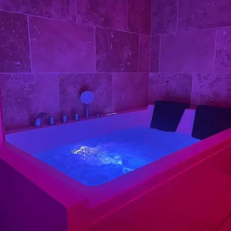 Romantique - Jacuzzi Et Sauna Intimes Villa